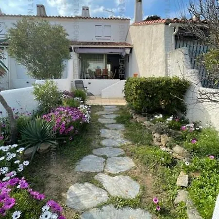Maison Avec Jardin Sur Pierre La 6stp73 * Saint-Pierre-la-Mer (Aude)